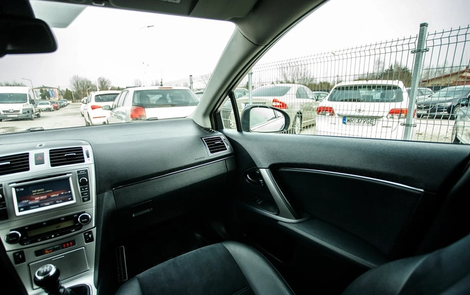 Toyota Avensis cena 47900 przebieg: 214000, rok produkcji 2014 z Radom małe 742